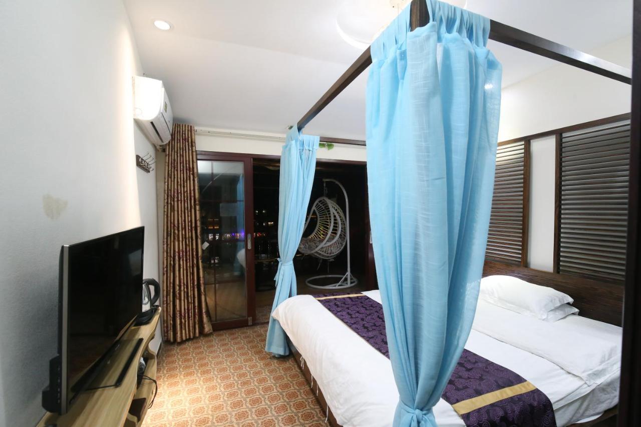 Lqj Riverside Guest House Fenghuang Exterior photo