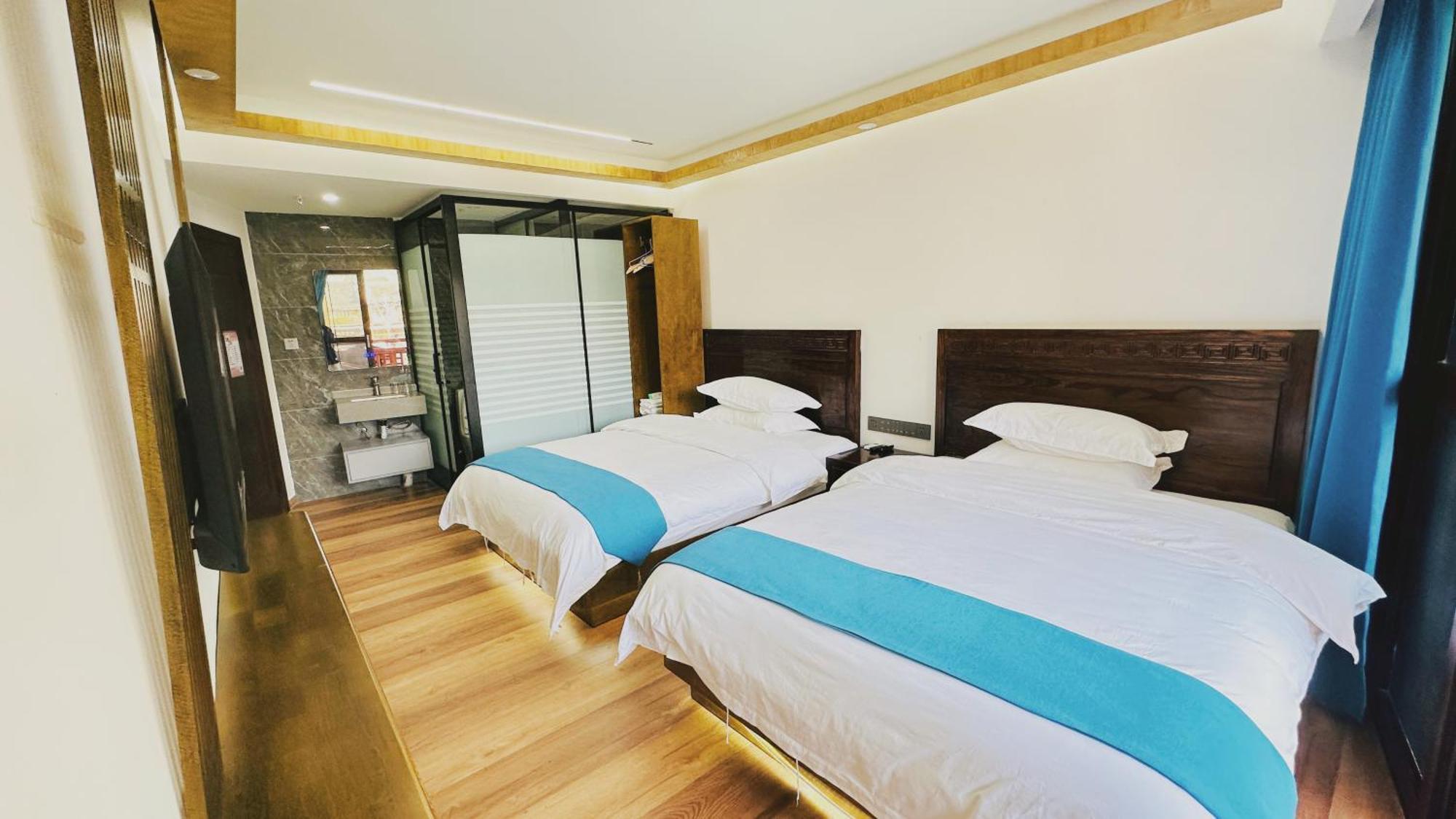 Lqj Riverside Guest House Fenghuang Exterior photo